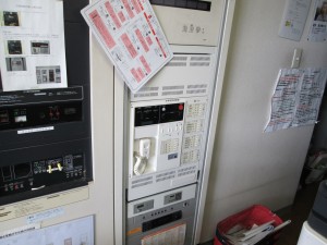 愛知県内にて、非常放送設備取替工事を行いました。