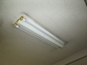 名古屋市南区のビルにて、照明器具改造とLED化工事を致しました。