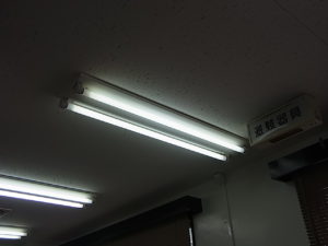 名古屋市にて、照明器具安定器取替電気工事を致しました。