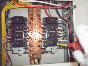 愛知県名古屋市にて、分電盤改修工事を行いました。