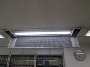 愛知県にて、照明器具の安定器取替工事を行いました。