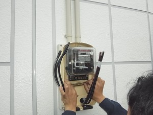 名古屋市にて、電力量計と契約ブレーカー取付電気工事を致しました。