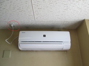 愛知県にて、エアコン取替工事を致しました。