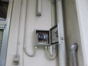 名古屋市内にて、エアコン電源配管配線電気工事を致しました。
