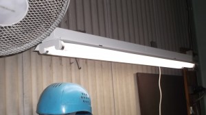 名古屋市にて、反射笠付蛍光灯照明器具取替工事を致しました。