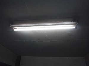愛知県にて、蛍光灯照明器具からLED照明器具へ取替電気工事を致しました。