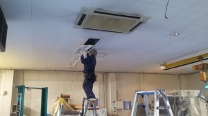 愛知県名古屋市にて、LED照明へ 照明器具取替電気工事を致しました。