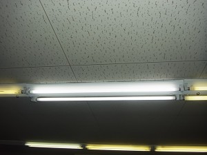 名古屋市にて、照明器具、蛍光灯取替電気工事を致しました。