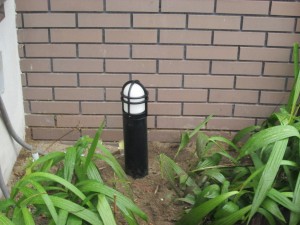 愛知県にて、庭園灯取替、庭園灯ポール取替電気工事を致します。　
