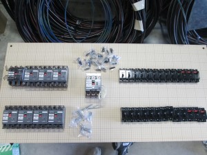 名古屋市港区にて、店舗の分電盤組み込み制作を行いました。