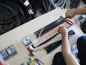 名古屋市港区にて、店舗の分電盤組み込み制作を行いました。