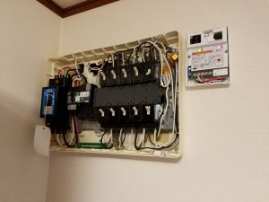 名古屋市中村区にて、分電盤対応感震ブレーカー取付電気工事を致しました。