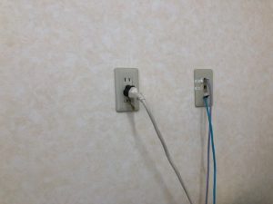 愛知県弥富市のオフィスにて、ＬＡＮケーブル配線電気工事を致しました。