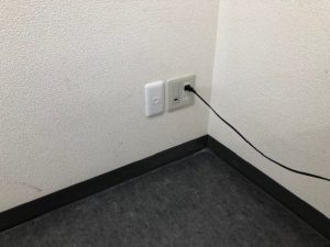 愛知県弥富市のオフィスにて、ＬＡＮケーブル配線電気工事を致しました。