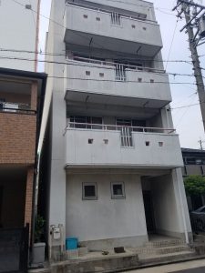愛知県名古屋市千種区のマンションにて、引込口配線配管の電気工事を行いました。
