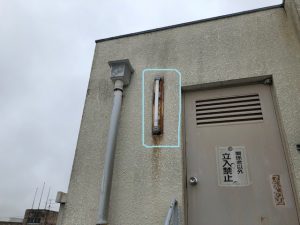愛知県名古屋市中村区にて、屋外防雨用LED照明器具取替の電気工事を行いました。