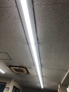 愛知県名古屋市中区にて、事務所室内のLED照明器具取替電気工事を行いました。