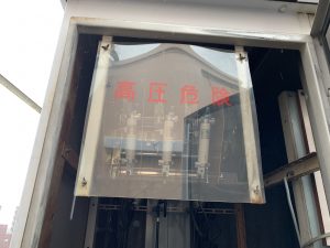 愛知県みよし市の商業施設にて、キュービクルの更新電気工事を行いました。