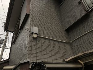 愛知県名古屋市瑞穂区の戸建住宅にて、インターネット接続用の空配管設置工事を行いました。