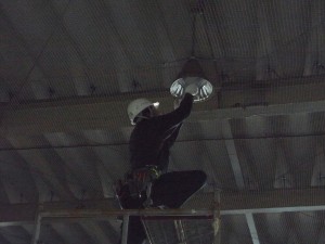 名古屋市の工場にて、高天井照明器具取替 水銀灯取替工事のご依頼をいただきました。