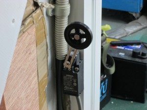 名古屋市の工場にて、自動制御装置 リミットスイッチ取付工事のご依頼をいただきました。