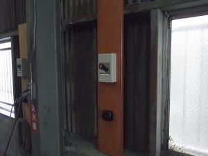 名古屋市の工場にて、動力機器電源用 コンセント増設工事のご依頼をいただきました。