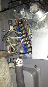 愛知県の工場にて、電気制御式ファイヤーダンパーの取替 機器接続工事のご依頼をいただきました。