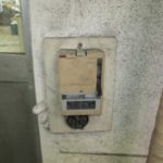 愛知県にて、フォークリフト充電に使用する動力コンセント取替、手元開閉器取替工事のご依頼をいただきました。