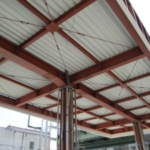 愛知県にて、波板屋根 照明器具取付 配線 配管 電気工事のご依頼をいただきました。