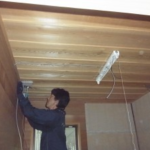 愛知県のプレハブ小屋て、分電盤 照明取付 コンセント取付 電気工事のご依頼をいただきました。
