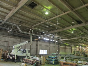 名古屋市の工場にて、高所作業 照明器具取替 及び 移設 間引き増設工事のご依頼をいただきました。