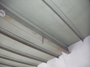 愛知県にて、非常照明器具取替工事のご依頼をいただきました。