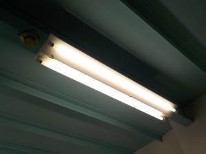 愛知県にて、非常照明器具取替工事のご依頼をいただきました。