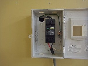 愛知県にて、200V電源増設工事のご依頼をいただきました。