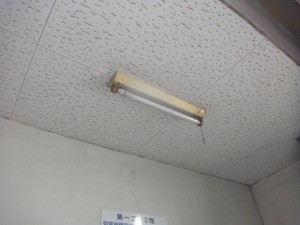 愛知県にて、非常照明器具取替工事のご依頼をいただきました。