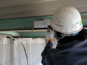 愛知県の工場にて、高所作業 水銀灯照明からLED照明へ照明取替工事(岩崎製)のご依頼をいただきました。
