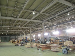 名古屋市の工場にて、高所作業 照明器具取替 及び 移設 間引き増設工事のご依頼をいただきました。