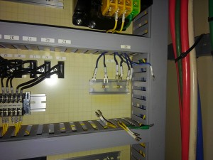 愛知県内にて、制御機器 スイッチングパワーサプライ取替工事のご依頼をいただきました。