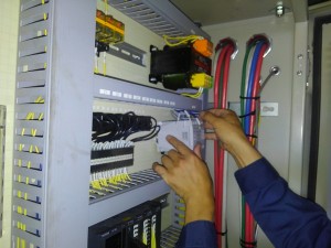 愛知県内にて、制御機器 スイッチングパワーサプライ取替工事のご依頼をいただきました。