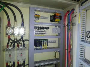 愛知県内にて、制御機器 スイッチングパワーサプライ取替工事のご依頼をいただきました。