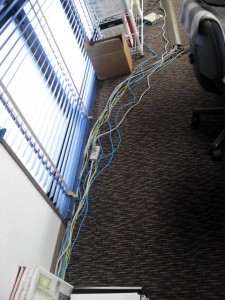 名古屋市のオフィスにて、照明器具修理工事 安定器取替工事のご依頼をいただきました。