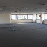 名古屋市のオフィスにて、原状回復工事 床配線撤去処理工事のご依頼をいただきました。