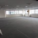 名古屋市のオフィスにて、原状回復工事 床配線撤去処理工事のご依頼をいただきました。