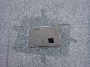 名古屋市のオフィスにて、フロアプレート取替電気工事のご依頼をいただきました。