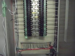 名古屋市のオフィスにて、OAタップ増設 電気工事のご依頼を頂きました。