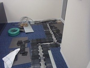 愛知県のオフィスにて、OAフロア内コンセント配線工事のご依頼を頂きました。