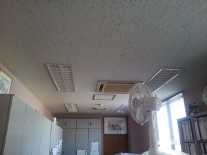 愛知県の事務所にて、LED照明器具取替電気工事のご依頼を頂きました。
